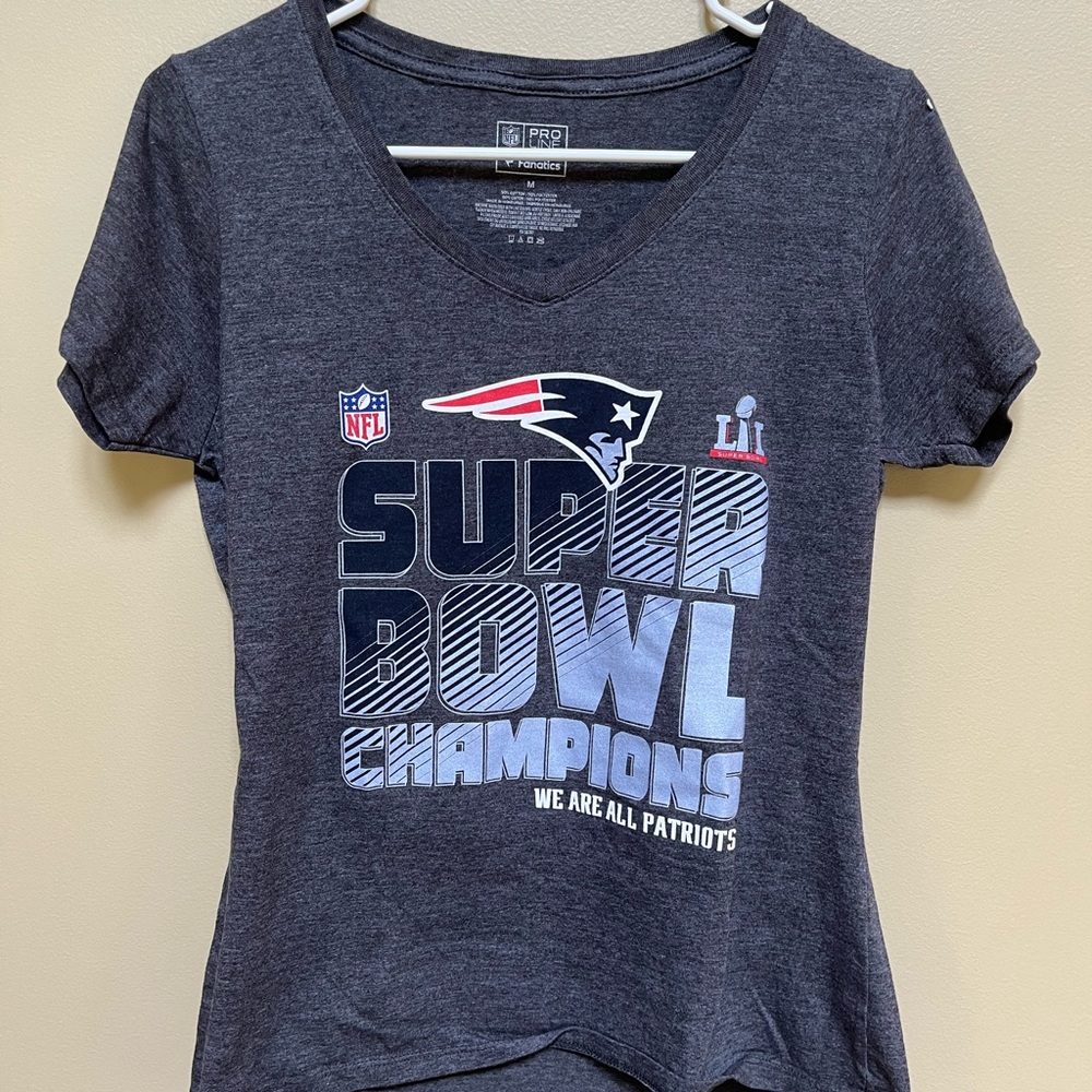 Womens v neck Patriots super bowl t shirt